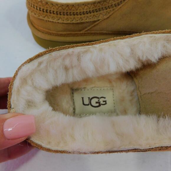 Ugg Neuman Chestnut Slippers Leather with Sheepskin Lining Mens Size 11 New - Picture 7 of 9